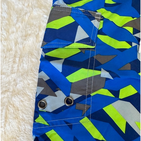 NWT. Men’s swim trunks. Size 40. - Picture 3 of 6